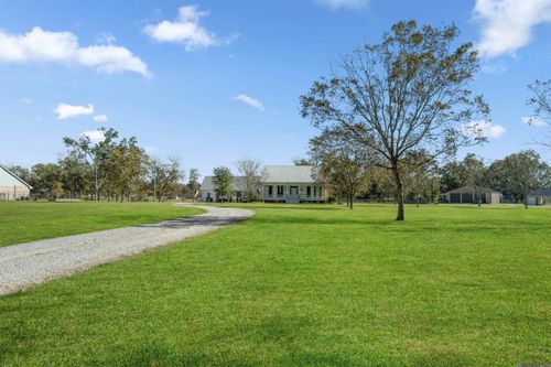 23324 Portwood Ln, Zachary, LA, 70791-6008 | Card Image