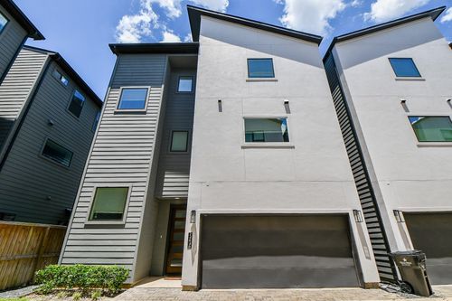d-2404 Hadley St, Houston, TX, 77003-6018 | Card Image