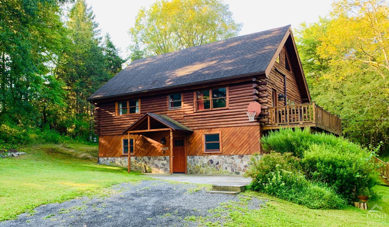 Millbrook Rd, Hudson, NY 12534
