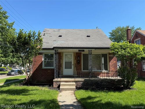 17811 Lincoln Dr, Roseville, MI, 48066-2518 | Card Image
