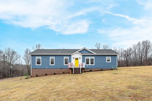 5049 Horseshoe Bend Rd, Goodview, VA, 24095-3402 | Card Image