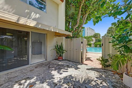 17-5555 N Ocean Boulevard, Lauderdale By The Sea, FL, 33308 | Card Image