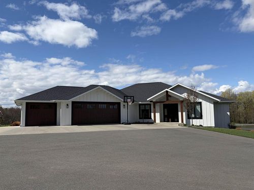 212508 Sturm Road, STRATFORD, WI, 54484 | Card Image