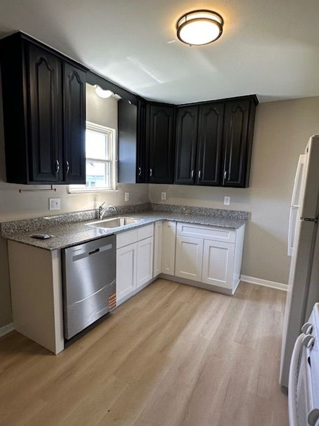 568 E Annabelle Ave, House other with 2 bedrooms, 1 bathrooms and null parking in Hazel Park MI | Image 6