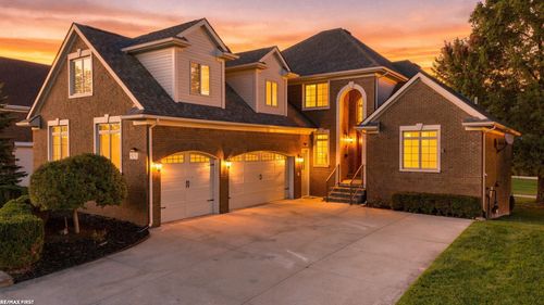 59250 Glacier Club Dr, Washington Township, MI, 48094-4320 | Card Image