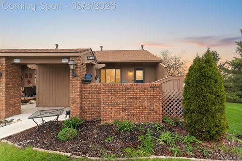 6-25381 Potomac Dr, South Lyon, MI, 48178-1083 | Card Image