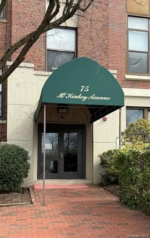 4-75 Mckinley Ave, White Plains, NY, 10606-1634 | Card Image