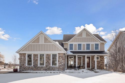 1745 Carriage Dr, Victoria, MN, 55386-4512 | Card Image