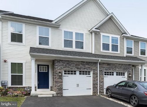 1284 Benjamin Dr, KENNETT SQUARE, PA, 19348-1583 | Card Image