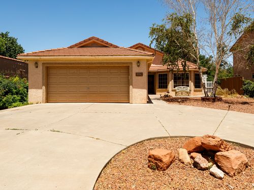 65 E Red Shadow Cir, Kanab, UT, 84741-3643 | Card Image