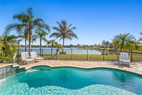 5680 Riverboat Cir Sw, Vero Beach, FL, 32968-7517 | Card Image