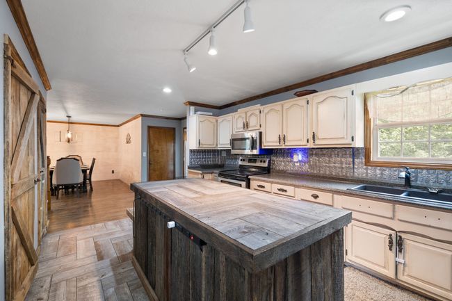 208 Claude Carroll Rd, House other with 3 bedrooms, 3 bathrooms and 2 parking in Hohenwald TN | Image 17