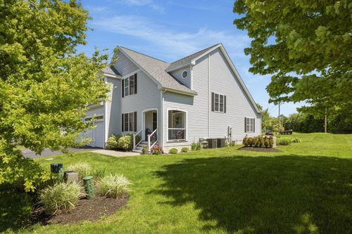 45-7 Blossom Ln, Stratham, NH, 03885-6538 | Card Image