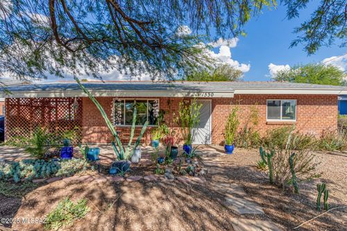 1530 N Magnolia Ave, Tucson, AZ, 85712-4135 | Card Image
