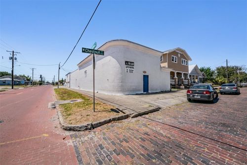 2902 W Chestnut Street, TAMPA, FL, 33607 | Card Image