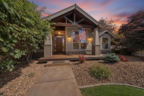 21420 Belknap Dr, Bend, OR, 97701-9500 | Card Image