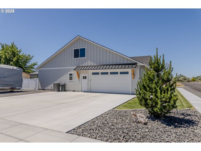 665 Browndell Ln, House other with 3 bedrooms, 3 bathrooms and 2 parking in Stanfield OR | Image 44