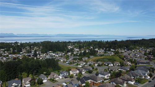 678 Mariner Dr, Campbell River, BC, V9H1V9 | Card Image