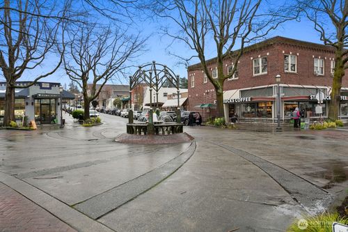 556 Holly Dr, Edmonds, WA, 98020-3418 | Card Image