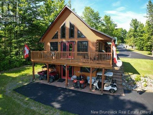 96 Woodmere Dr, Upper Kingsclear, NB, E3E1V3 | Card Image