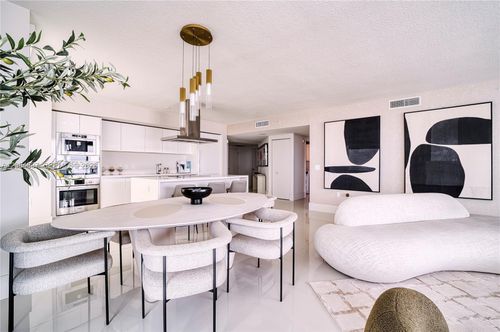 4-1701-300 Sunny Isles Blvd, Sunny Isles Beach, FL, 33160-5635 | Card Image