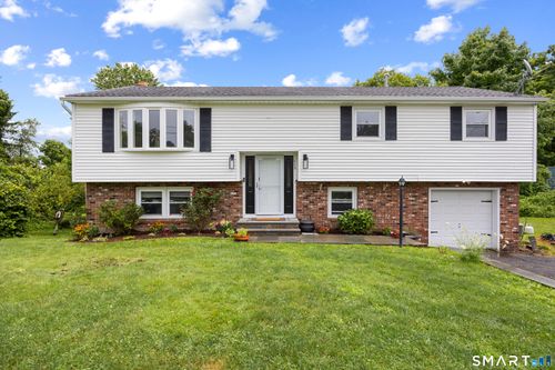 112 Joy Rd, Middlebury, CT, 06762-2520 | Card Image