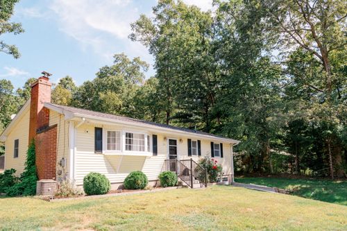 144 Weir St, Glastonbury, CT, 06033-2712 | Card Image