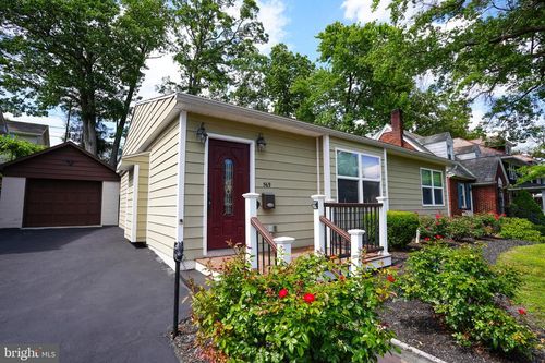 569 Lafayette Ave, Palmerton, PA, 18071-1620 | Card Image