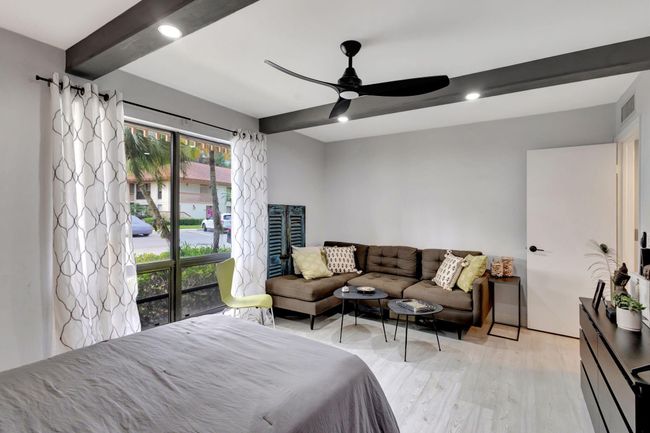 405 Brackenwood Ln S, Condo with 2 bedrooms, 2 bathrooms and null parking in Palm Beach Gardens FL | Image 11