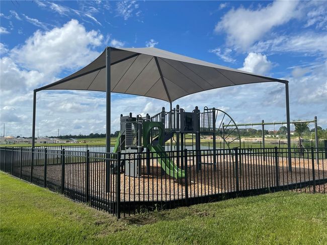 7946 Broad Pointe Dr, House other with 3 bedrooms, 2 bathrooms and null parking in ZEPHYRHILLS FL | Image 16