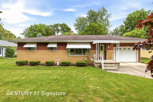 2804 Courtland Pl, Saginaw, MI, 48603-3120 | Card Image