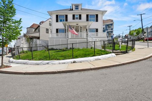 27 Crystal Cove Ave, Winthrop, MA, 02152-2551 | Card Image