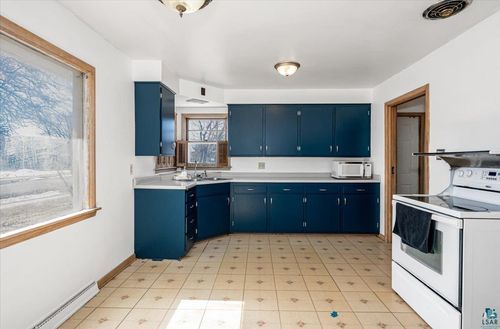 403 N 12th St, Superior, WI, 54880-1924 | Card Image