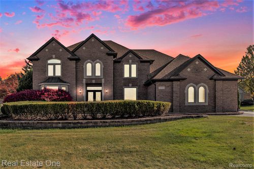 54782 Whitby Way, Shelby Township, MI, 48316-1246 | Card Image