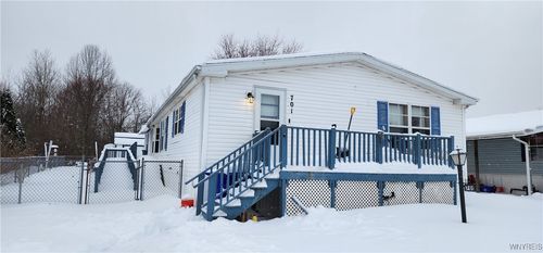 701 Gardenwood Drive, Lockport-Town, NY, 14094 | Card Image