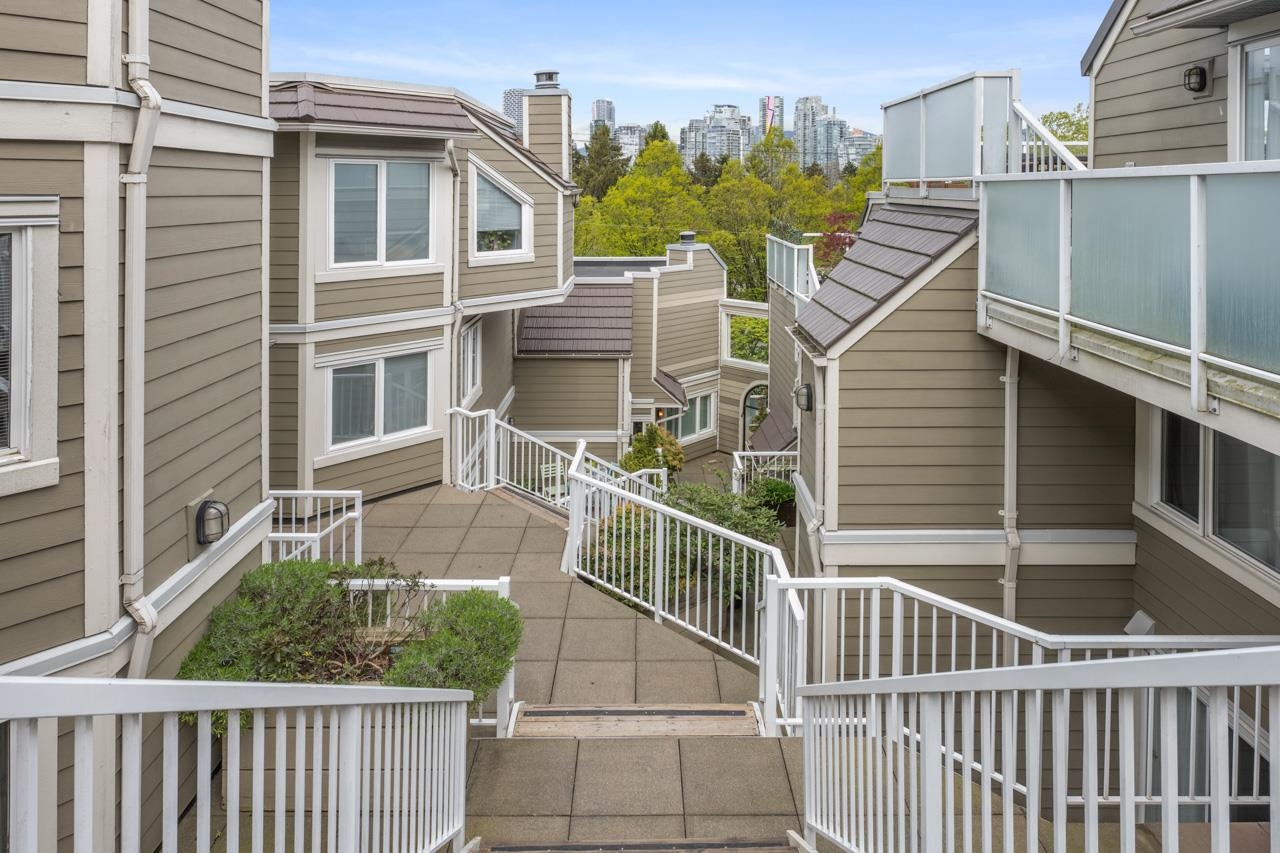 A2 - 1100 W 6 Th Avenue, Townhouse with 2 bedrooms, 1 bathrooms and 2 parking in Vancouver BC | Image 31