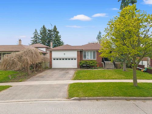 7 Briarbluff Ave, Scarborough, ON, M1E3H2 | Card Image