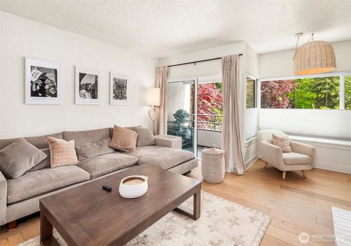 apt-103-5801 Phinney Ave N, Seattle, WA, 98103-5846 | Card Image