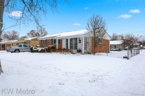 1204 Montrose Ave, Royal Oak, MI, 48073-2721 | Card Image