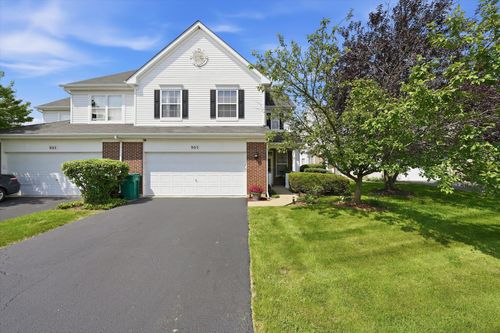 905 Bluebell Cir, Joliet, IL, 60431-8875 | Card Image