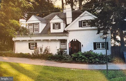 1 Private Way, Strafford, PA, 19087-2646 | Card Image