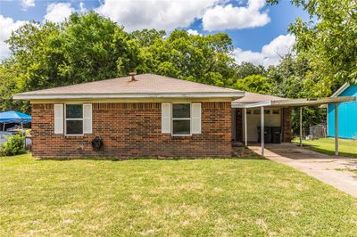 4001 Hiland Drive, Home with 3 bedrooms, 1 bathrooms and 2 parking in Waco TX | Image 1