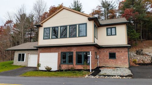 31 Cross St, Boylston, MA, 01505-1010 | Card Image