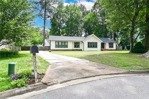 2205 Windy Pines Bnd, Virginia Beach, VA, 23456-3931 | Card Image