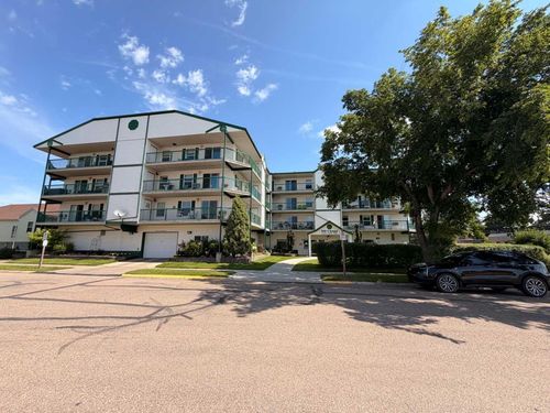 307-848 4 Ave, Wainwright, AB, T9W1V6 | Card Image