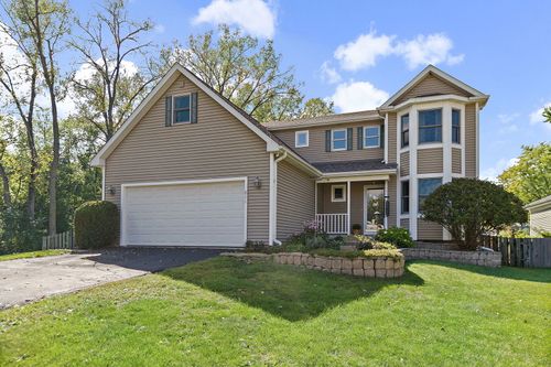 811 Carol Ave, Mchenry, IL, 60050-8375 | Card Image