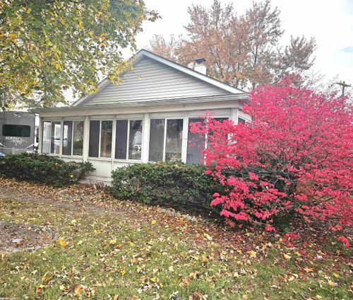 29355 Utica Rd, Roseville, MI, 48066-4640 | Card Image