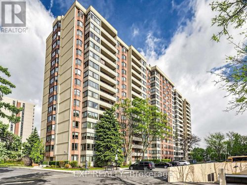 510-5 Lisa St, Brampton, ON, L6T4T4 | Card Image