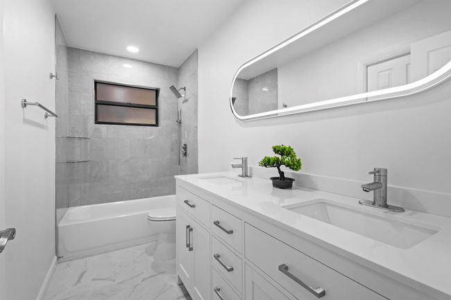 555 Benedictine Ter, House other with 3 bedrooms, 2 bathrooms and null parking in Sebastian FL | Image 14
