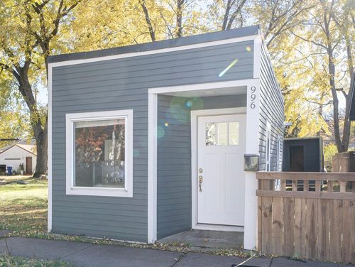 996 Front Ave, Saint Paul, MN, 55103-1224 | Card Image